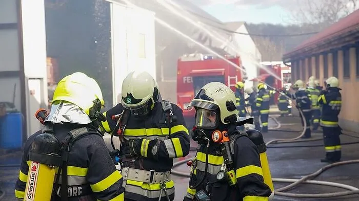 Acht Feuerwehren waren im Einsatz