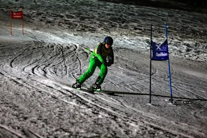 Am Programm stand am ersten Tag ein Nachtriesentorlauf in Kleinlobming, bei dem die Florianijünger ihr Können auf der Piste bewiesen.