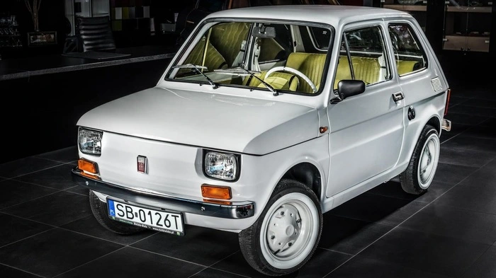 Polski Fiat war eine polnische Automarke, unter der Fahrzeuge des italienischen Herstellers Fiat in Lizenz gefertigt wurden. Die Kooperation begann 1921, 1975 begann die Produktion des Typs 126p.
