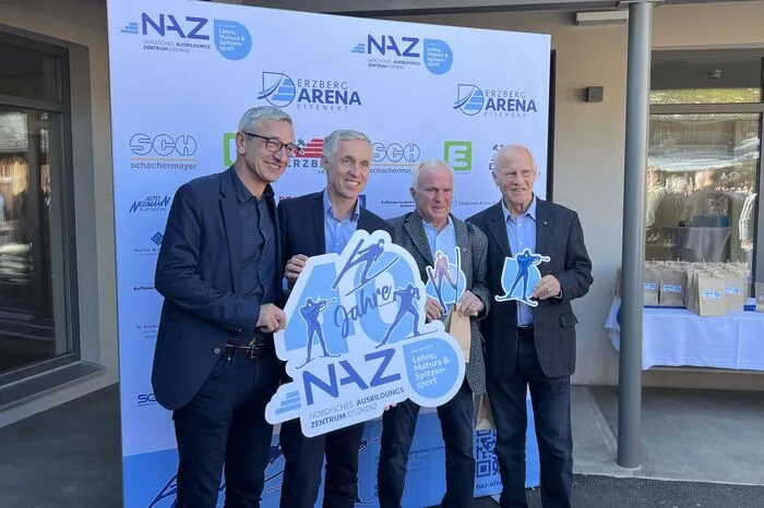 Adi Hirner, ehemaliger Weltcup-Skispringer, NAZ-Geschäftsführer Christian Schwarz, Trainerlegenden Gerhard Niederhammer und Paul Ganzenhuber