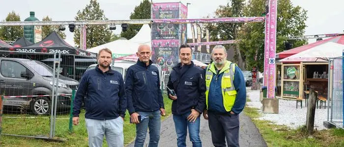 Florian Lackner (links) mit seinem Team am Red Bull Ring