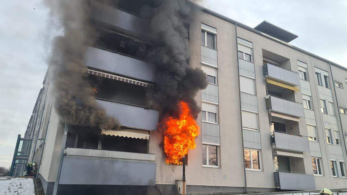 Im Dezember musste die Berufsfeuerwehr zu einem Brand in Welzenegg ausrücken