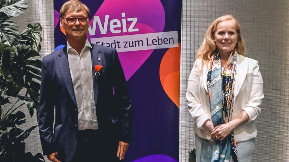 2. Vizebürgermeisterin Monika Langs mit Bürgermeister Erwin Eggenreich