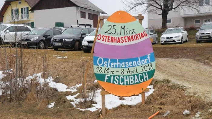 Trotz frostiger Temperaturen lockte der Fischbacher Osterhasenkirtag Besucher aus dem ganzen Land in das nordoststeirische Dorf.