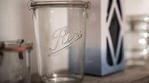 Ein Glas für alle Fälle: In den Rexgläsern von Müller Glas wird nicht nur eingekocht, sondern auch gleich serviert