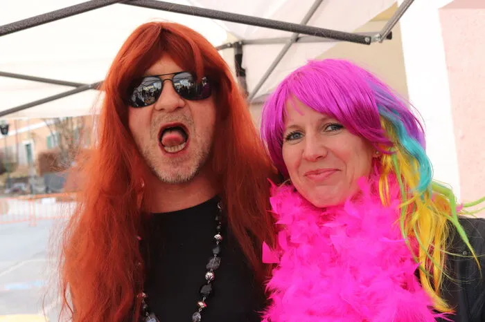 Die Besucher waren in kreativen Masken unterwegs