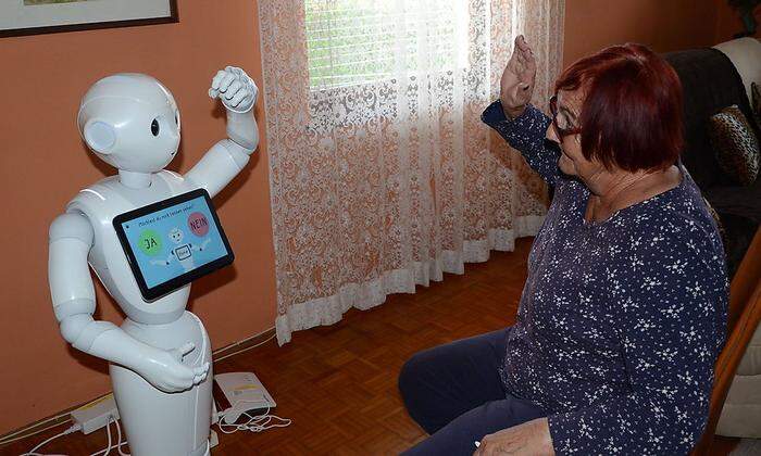 In Deutschlandsberg werden Computer als Unterstützung in der Altenpflege getestet