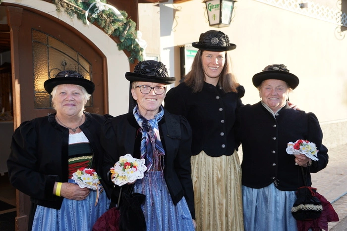 Klicken Sie sich bitte durch die weiteren Fotos der Serie!