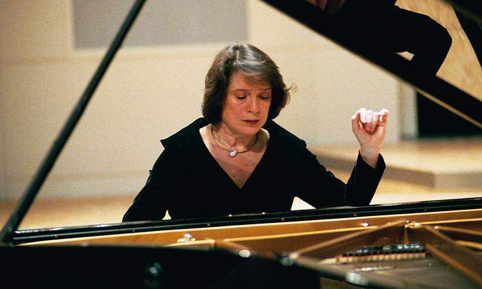 Elisabeth Leonskaja, die Seele des „Klavierfrühlings“, bei dem sie stets ohne Gage auftritt