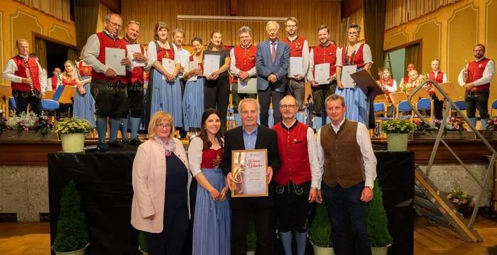 Im Zuge des Konzertabends wurden 14 Ehrungen vergeben