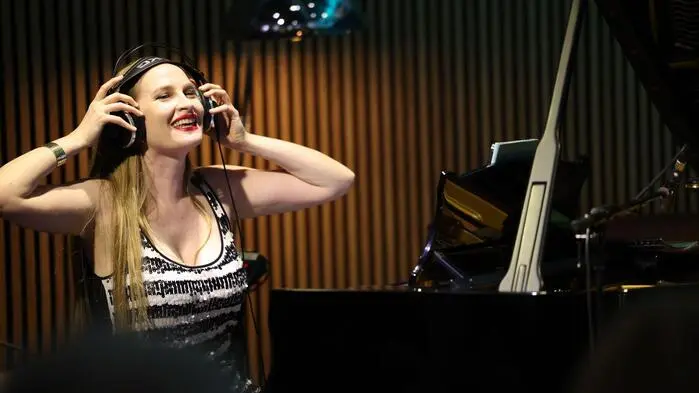 Kristina Miller eröffnet das Piano Festival