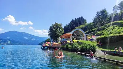 Ein Strandbad am Millstätter See