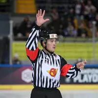 Christian Ofner ist seit 2023 Profi-Schiedsrichter in der ICE Hockey League
