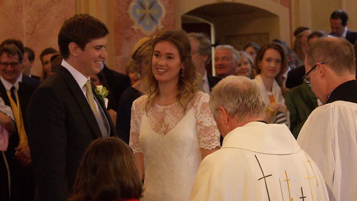 Gräfin Cecilia und Adam Zachery Ashworth haben bei Bleiburg geheiratet