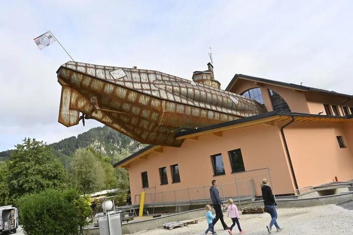 Burgstaller legte beim Bau des U-Bootes von Anfang an selbst Hand an: "Ich hatte wohl jeden Ziegel einmal selber in der Hand".