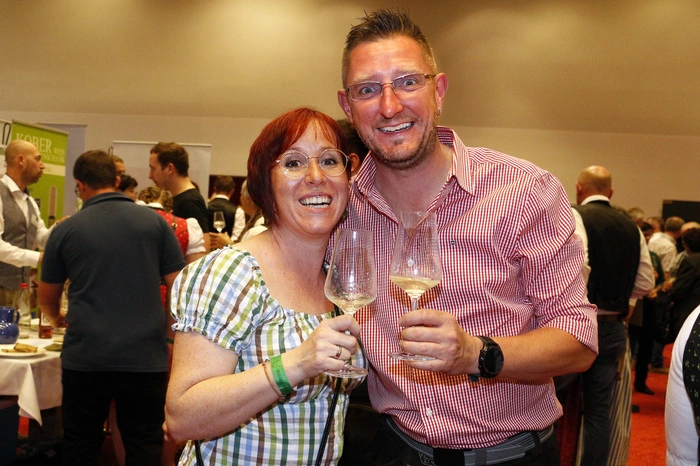 Hunderte Weinliebhaber verkosteten die "100 besten Weine der Region".