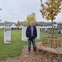 Robert Neschmach im Areal der Baumbestattung am Friedhof Deutschlandsberg