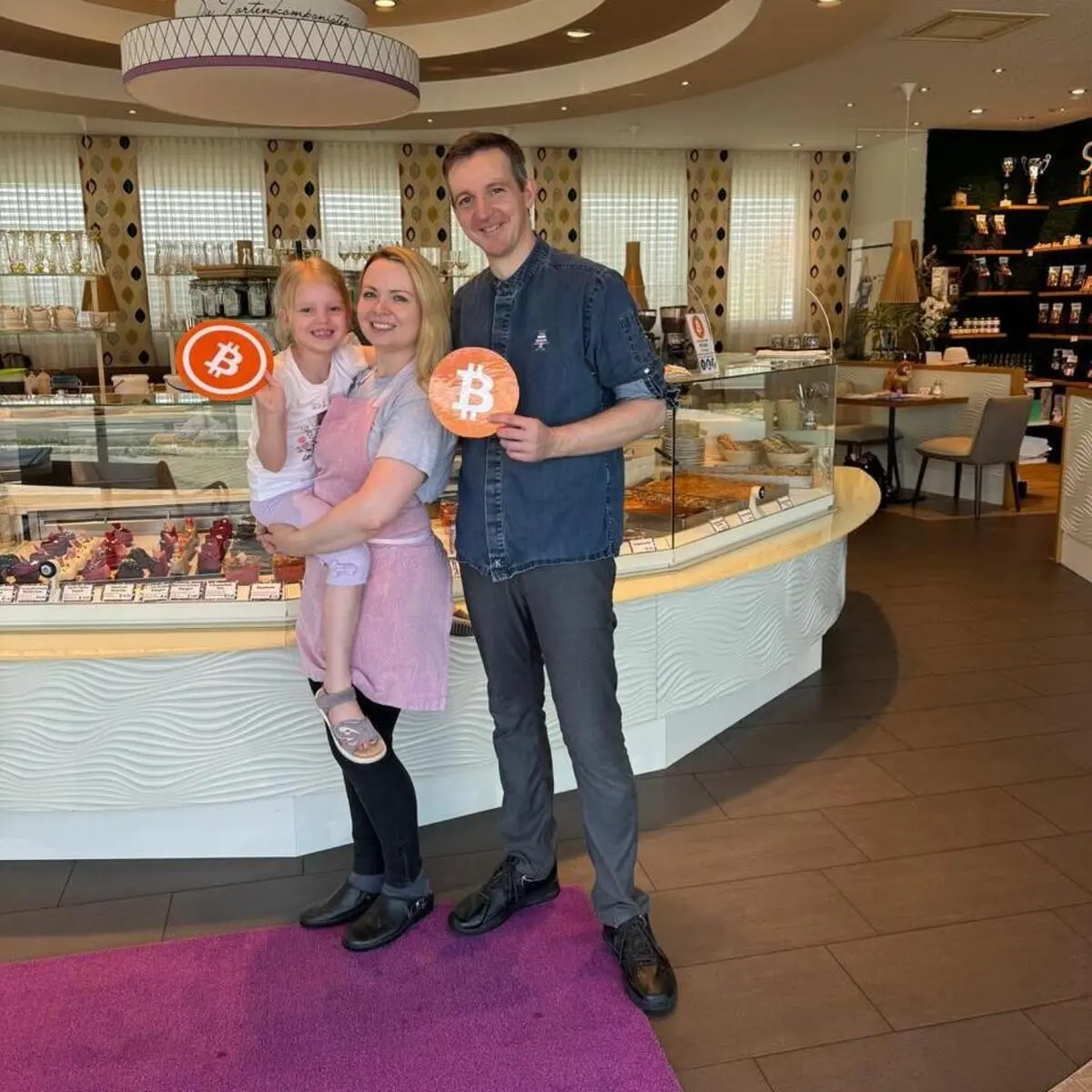 Ab sofort gibt es bei den Tortenkomponisten Kuchen und Eis für Bitcoins