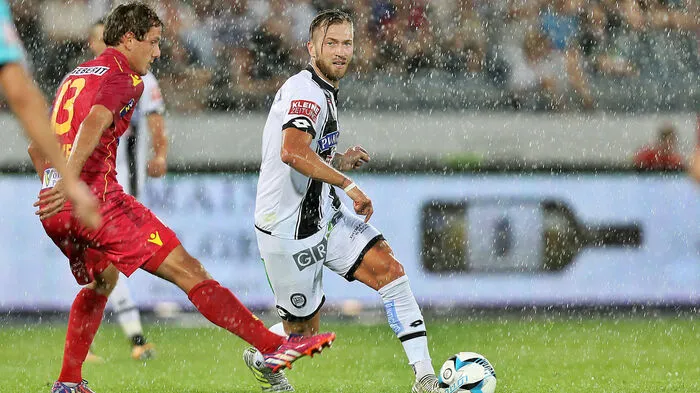 Sein Pflichtspieldebüt für den SK Sturm gab Peter Zulj in der Europa-League-Qualifikation gegen Podgorica. Bei seinem ersten Liga-Spiel für die Grazer gegen St. Pölten hat er mit einem Treffer und einer Vorlage bereits seine Torgefährlichkeit unter Beweis gestellt.