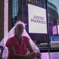 Unzählige Fans versammelten sich während der Hochzeit von Taylor Swift und Travis Kelce vor dem Madison Square Garden