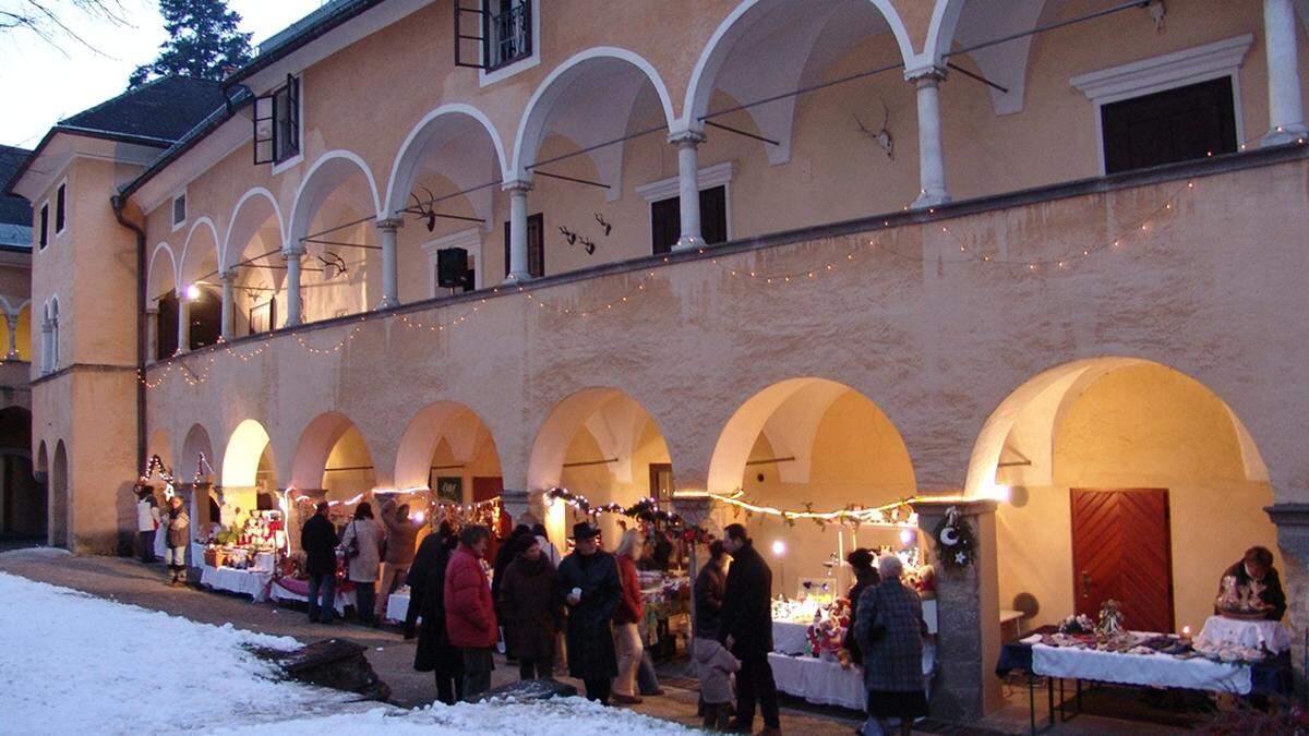 Das Stift Millstatt bietet am 26. November ab 15 Uhr den stimmungsvollen Rahmen für den Adventmarkt  