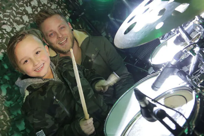 Als er Gnackwatschn das erste Mal live sah, war Marco Steiner (7) klar, dass er einmal mit der Band auf die Bühne will. Jetzt wurde der Traum des kleinen Obersteirers wahr.