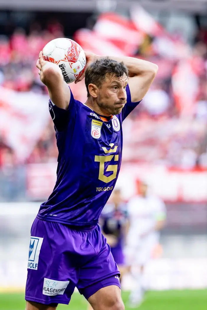 KLAGENFURT,AUSTRIA,19.APR.25 - SOCCER - ADMIRAL Bundesliga, qualification group, SK Austria Klagenfurt vs Grazer AK 1902. Image shows Christopher Wernitznig (A.Klagenfurt). Photo: GEPA pictures/ Matic Klansek