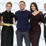 Die "Spectre"-Stars in London: Naomi Harris, Léa Seydoux, Daniel Craig, Monica Bellucci und Christoph Waltz (von links)