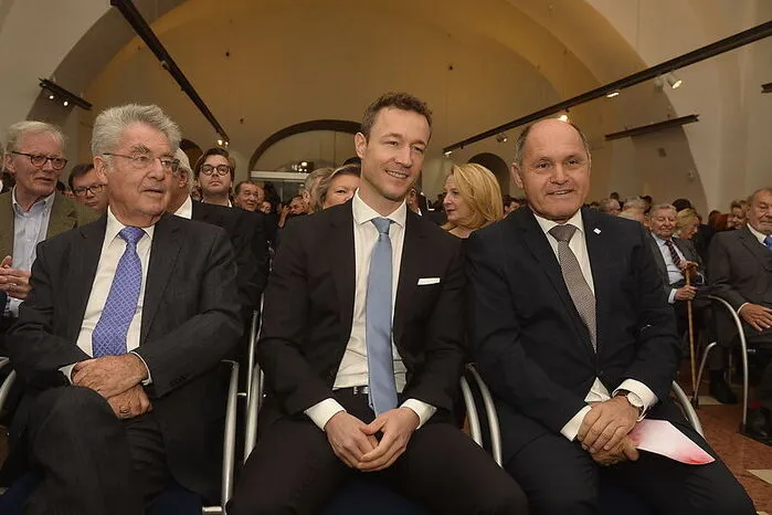 Ex-Bundespräsident Heinz Fischer, Kulturminister Gernot Blümel (ÖVP) und Nationalratspräsident Wolfgang Sobotka