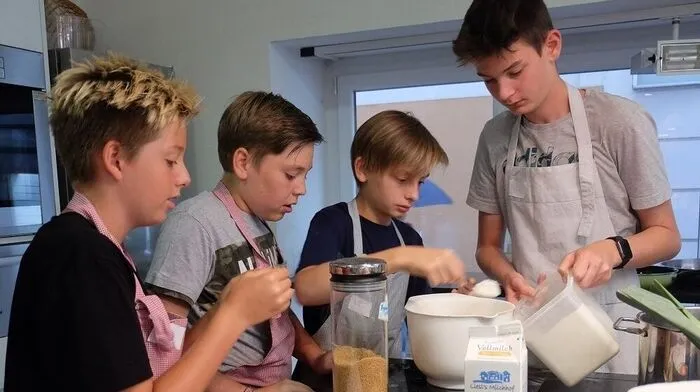Regional und saisonal sind die Zutaten, die bei den Kinder-Kochkursen verwendet werden