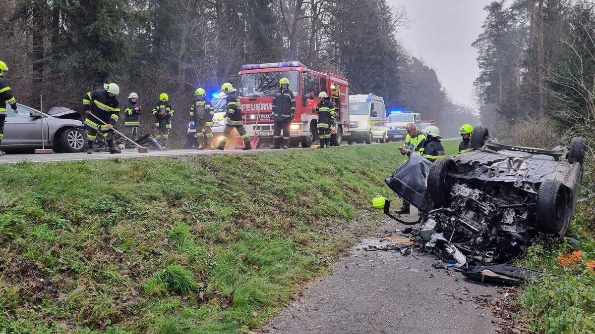 Zwei Pkw kollidierten am Dienstagmorgen auf der L 208 im Bezirk Leibnitz