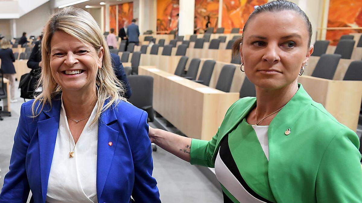 Katharina Nehammer (rechts), hier mit Verteidigungsministerin Klaudia Tanner, zog gegen Kärntner vor Gericht