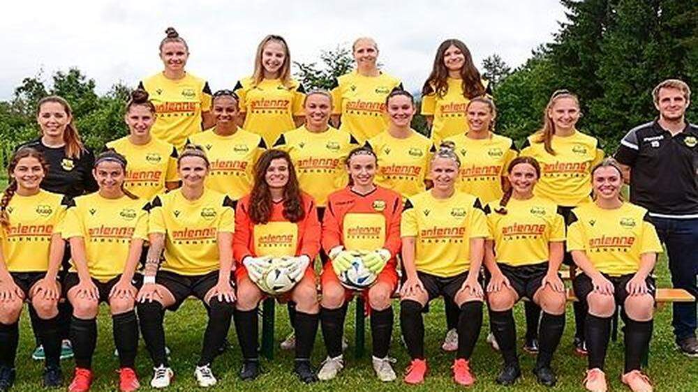 Die Damen-Mannschaft vom SV Oberglan