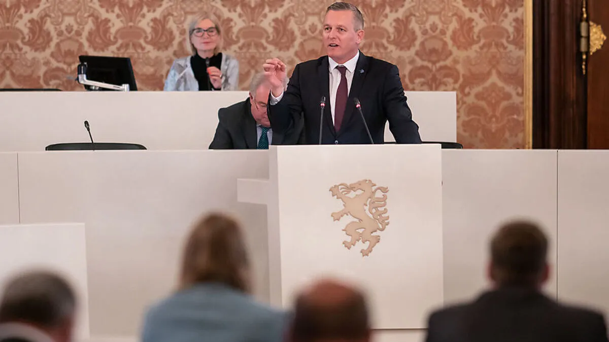 Kunasek im Landtag 