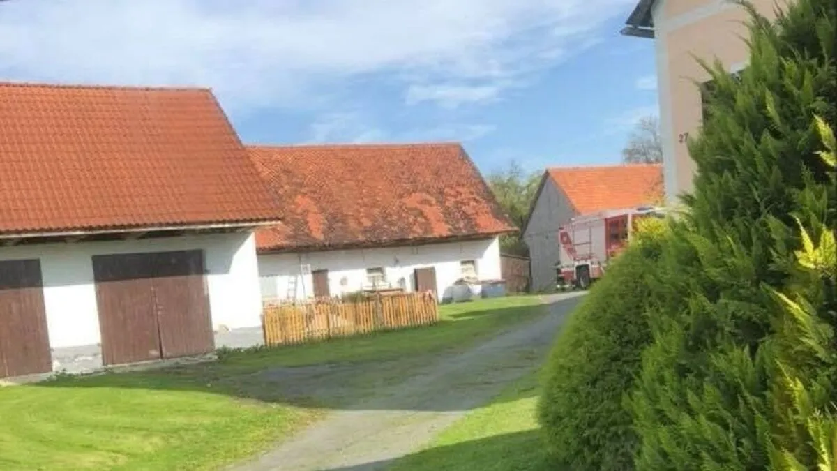 Kein Feuer bei den Wirtschaftsgebäuden