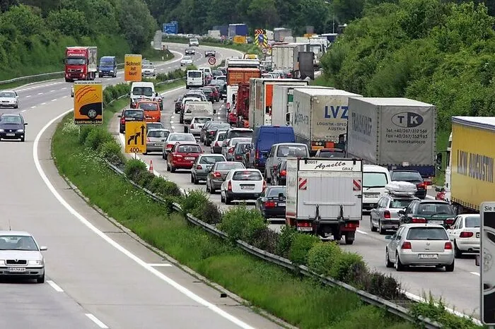 Die Befürworter der Fürstenfelder Schnellstraße S 7 rufen am 2. September zur Blockade der Bundesstraße 65 auf. Sie fordern den durch Einsprüche verzögerten Bau endlich zu beginnen.