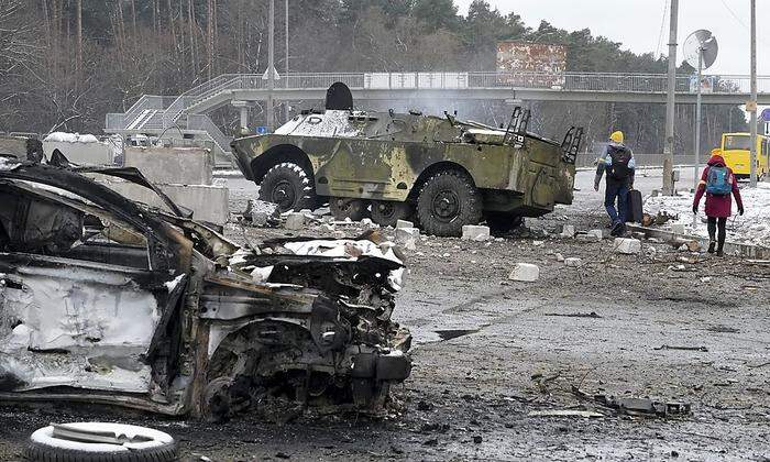 Bilder der russischen Zerstörung außerhalb von Kiew