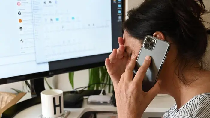Aus Sicht des Unternehmens trägt mehr Präsenz im Büro zu der vom Vorstand im Juni angekündigten „Produktivitätsoffensive“ bei