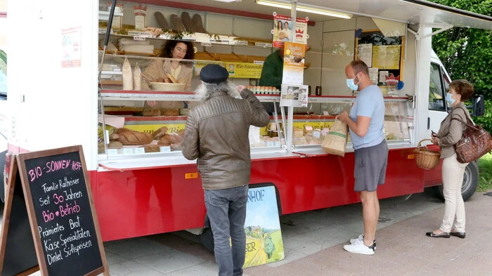 Wenn die Marktfieranten aus der Region jeden Samstagvormittag von acht bis elf Uhr zum Genuss-Bauernmarkt laden, bleiben die Besucher nicht aus. 