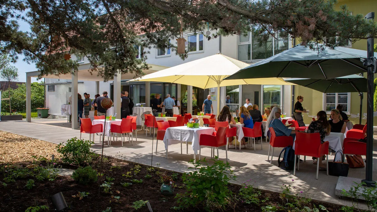 Das ist der neue Gastgarten des gut.-Restaurants