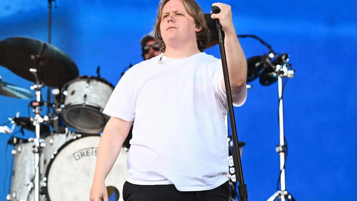 Lewis Capaldi will sich eine erneute Auszeit nehmen