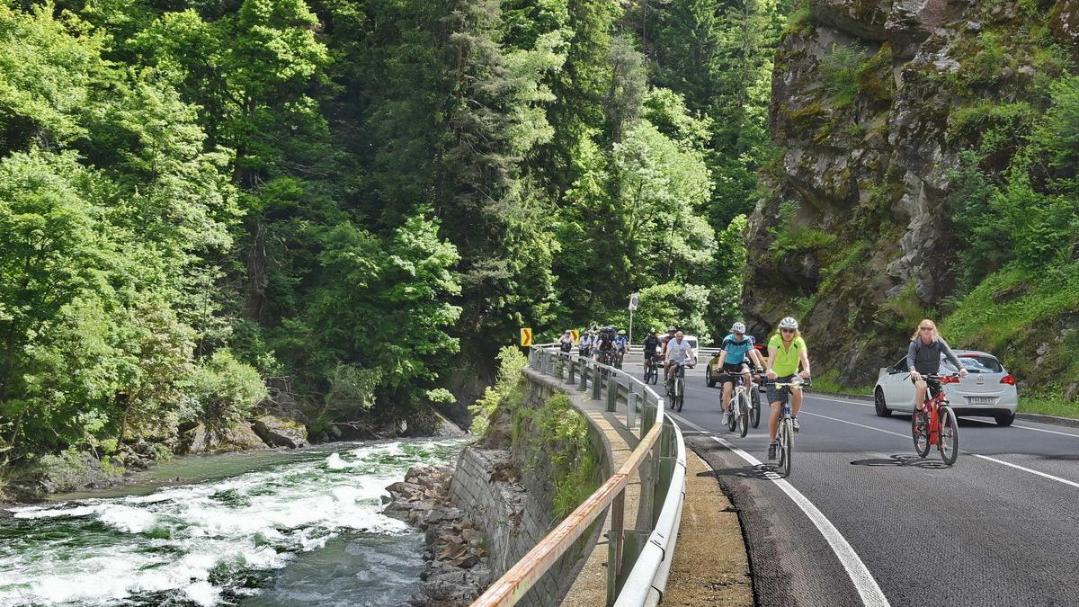 Läuft alles nach Plan, können Radfahrer ab Anfang 2028 auf einem neuen Radweg durch die Lieserschlucht radeln