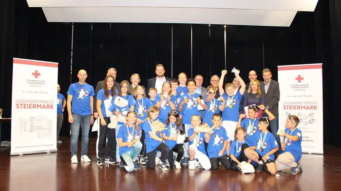 28 Schulteams nahmen am Mittwoch am Landesfinale des Pinguincups im Vitalbad in Eisenerz teil. Den Sieg holte sich das Team der Volksschule Lieboch vor der Kärntner-Volksschule Knittelfeld und der VS Murau.