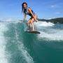 Nicole Scherzinger surfte minutenlang hinter dem Boot her und das ohne Leine
