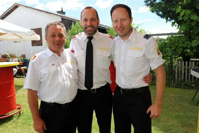 Am Foto von links: Kdt. Horst Dionisio, sein Kdt-Stellverteter Matthias Stippenitz und Kameradschaftsführer Hannes Hecher. 