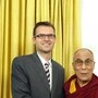 Dalai Lama und Günther Rautz bei einem Treffen im indischen Dharamsala