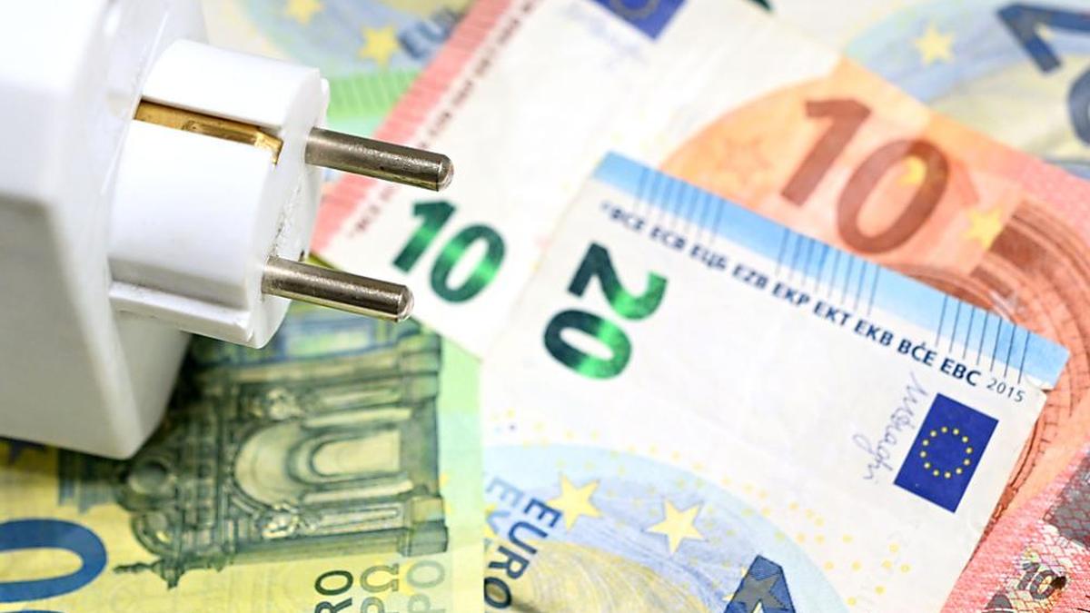 Satte 800 Euro Ersparnis pro Jahr verspricht die Energie Steiermark den Kunden der Energie Klagenfurt in ihrem Werbefolder
