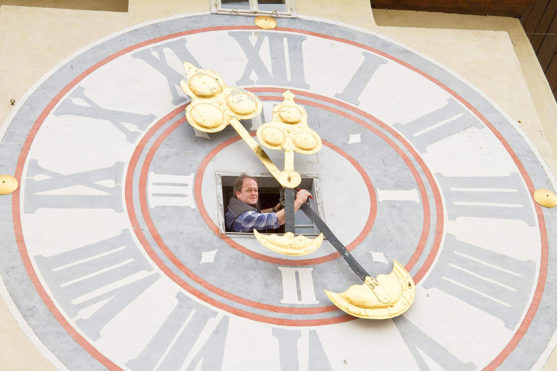 Zeitumstellung: Grazer Uhrturm: Wer hat an der Uhr gedreht?
