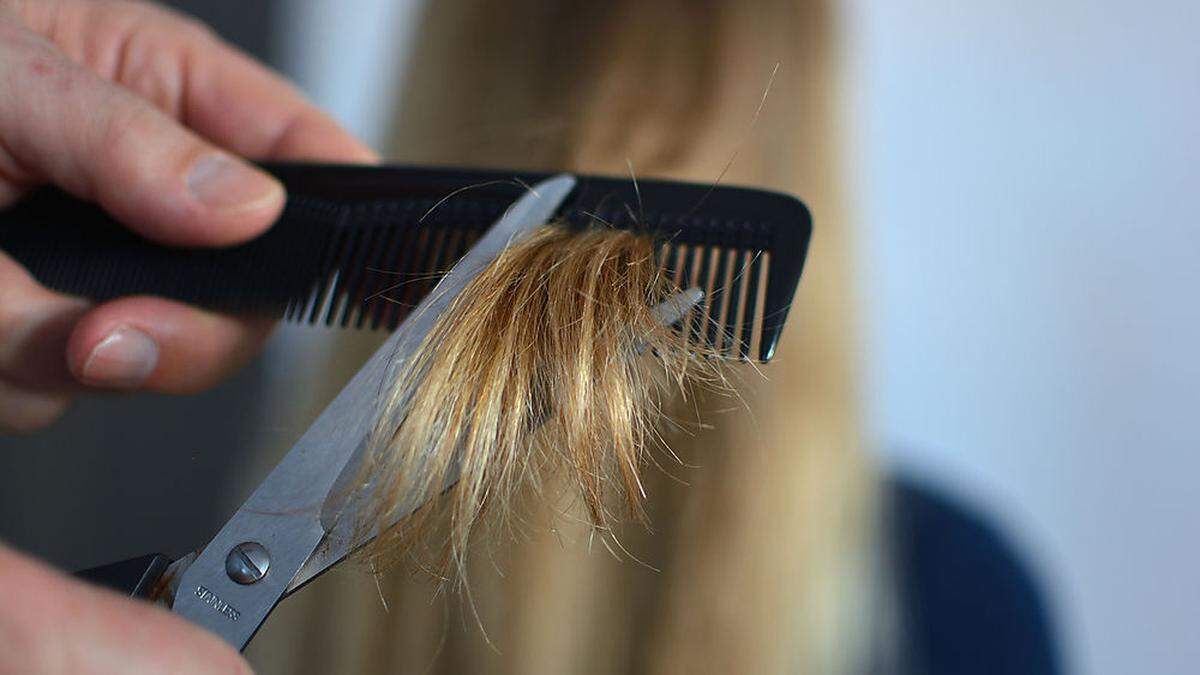 Ohne gültigen Corona-Test die Haare geschnitten