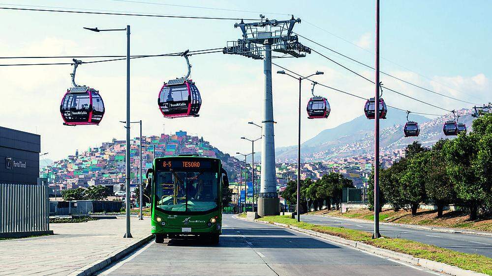 Teil des Nahverkehrsnetzes in Bogota (Kolumbien): &quot;TransMiCable&quot;
